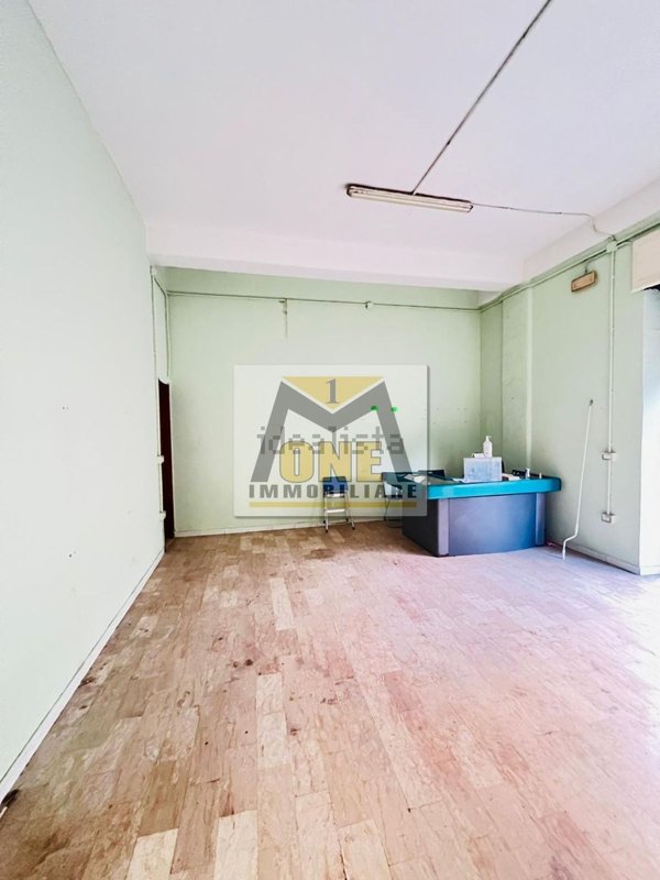 locale commerciale in affitto a Mugnano di Napoli