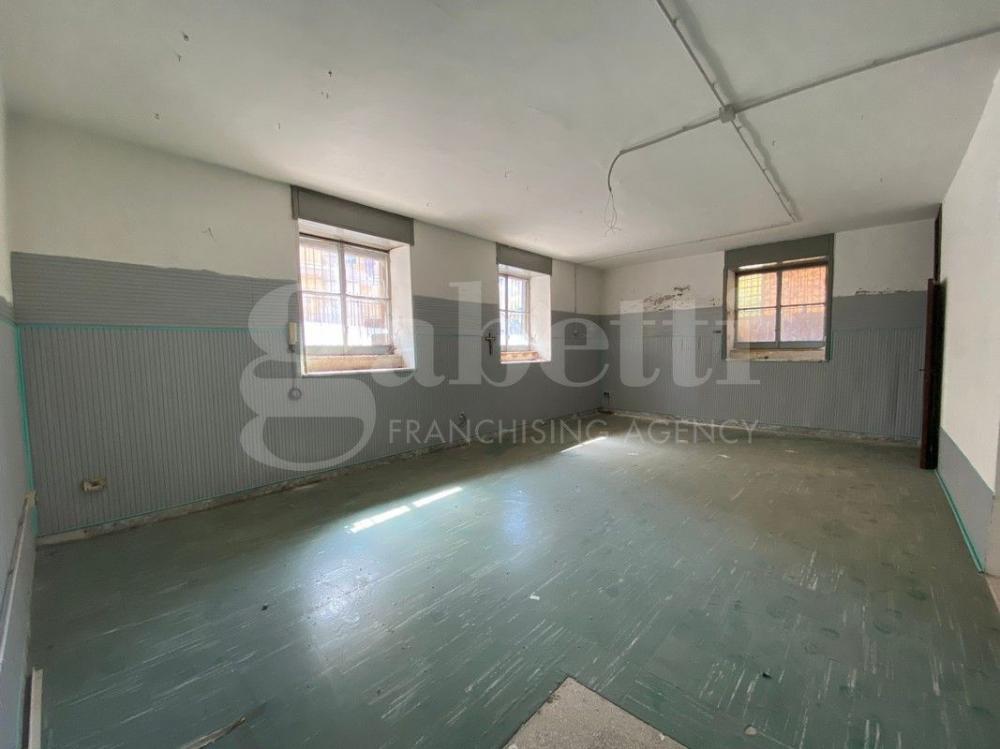 negozio in affitto a Mugnano di Napoli