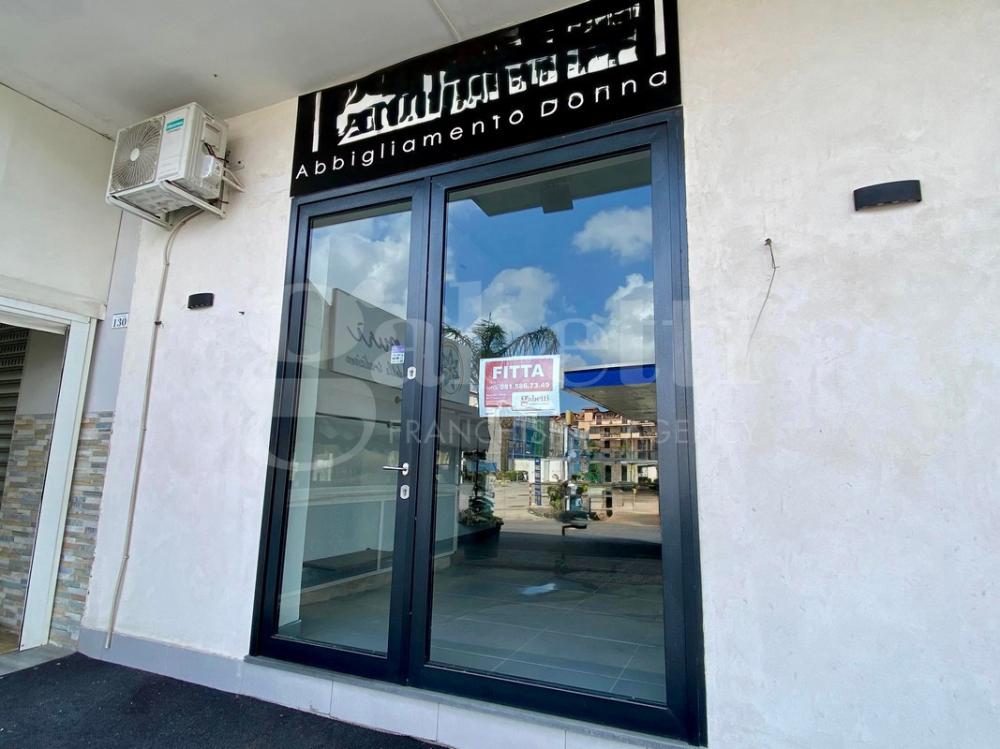 negozio in affitto a Mugnano di Napoli