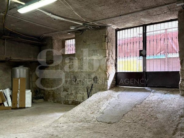 locale commerciale in affitto a Mugnano di Napoli