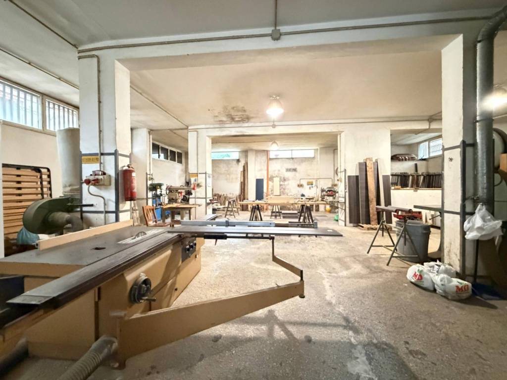 locale commerciale in affitto a Mugnano di Napoli