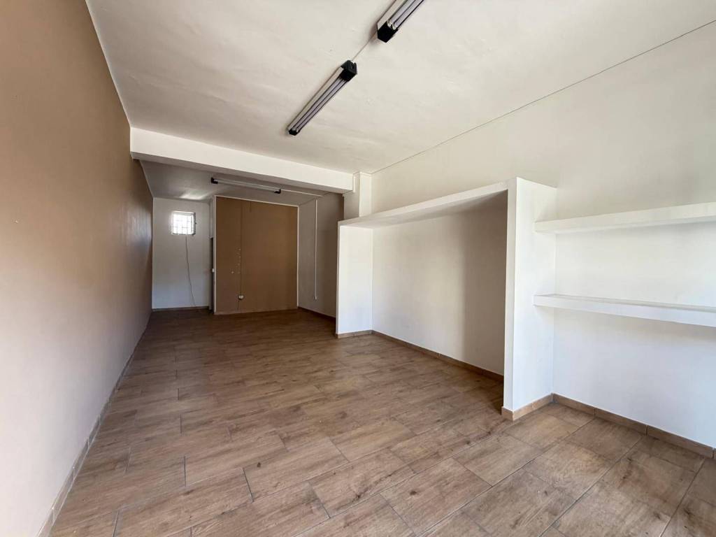 locale commerciale in affitto a Mugnano di Napoli