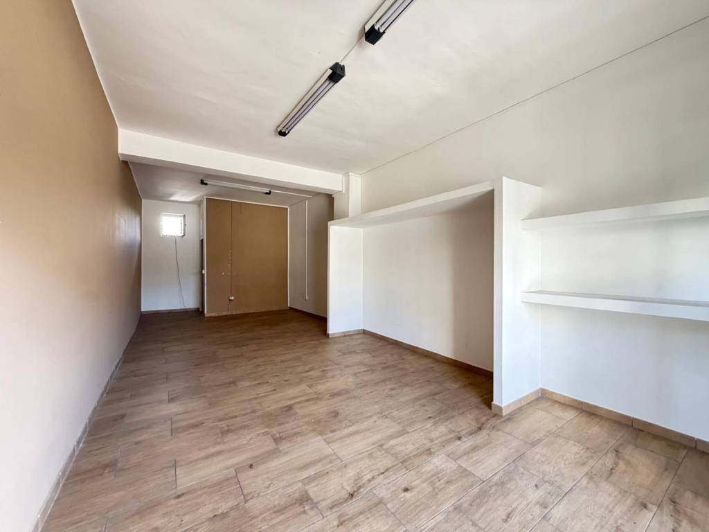 negozio in affitto a Mugnano di Napoli