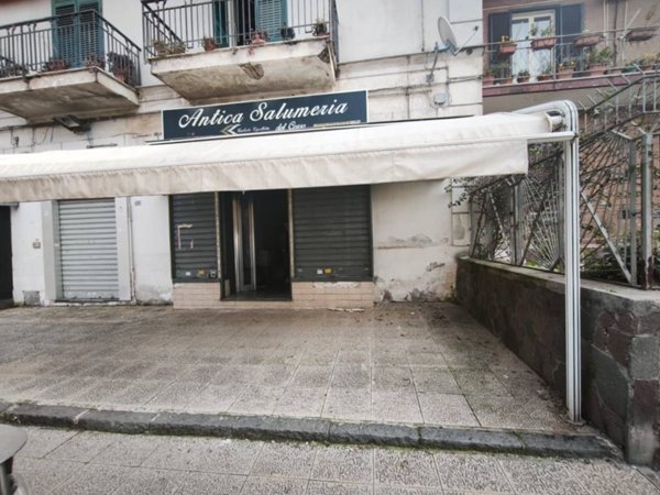 negozio in affitto a Mugnano di Napoli