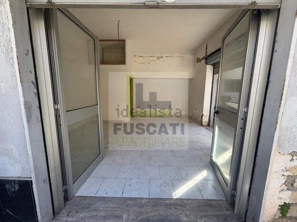 locale commerciale in affitto a Mugnano di Napoli
