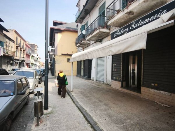 negozio in affitto a Mugnano di Napoli