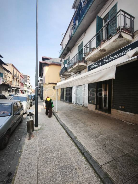 negozio in affitto a Mugnano di Napoli