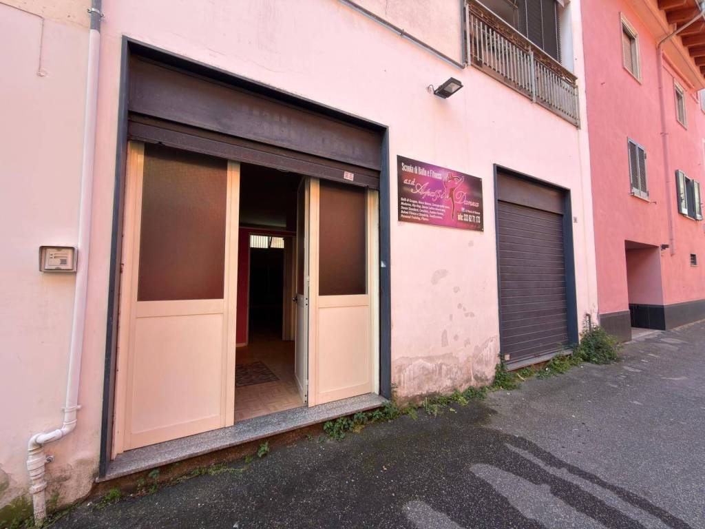 negozio in affitto a Mugnano di Napoli