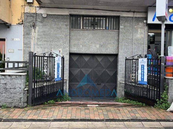 negozio in affitto a Mugnano di Napoli