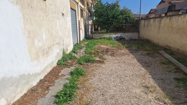 locale commerciale in affitto a Mugnano di Napoli