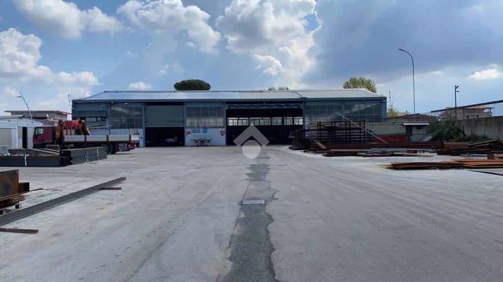 capannone in affitto a Mugnano di Napoli