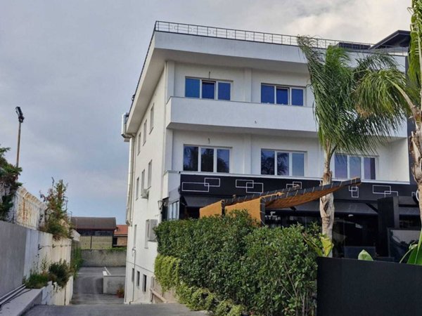 negozio in affitto a Mugnano di Napoli