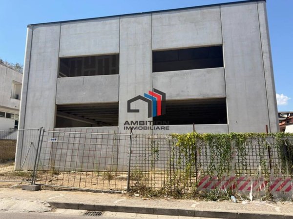 locale commerciale in affitto a Mugnano di Napoli
