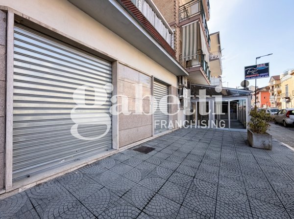 locale commerciale in affitto a Mugnano di Napoli