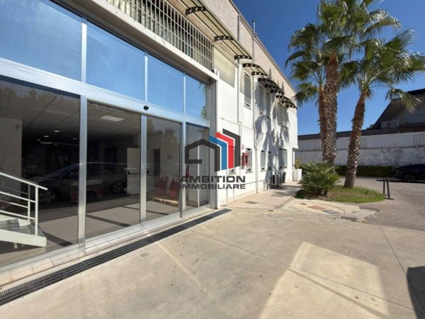 locale commerciale in affitto a Mugnano di Napoli