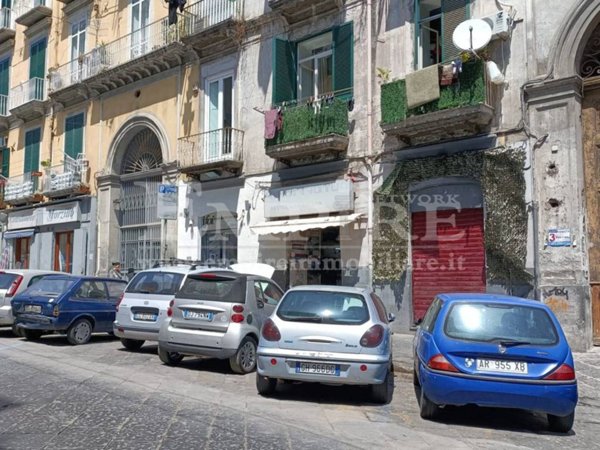 negozio in affitto a Napoli