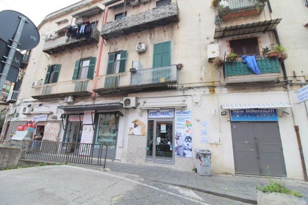 locale commerciale in affitto a Napoli in zona Capodichino