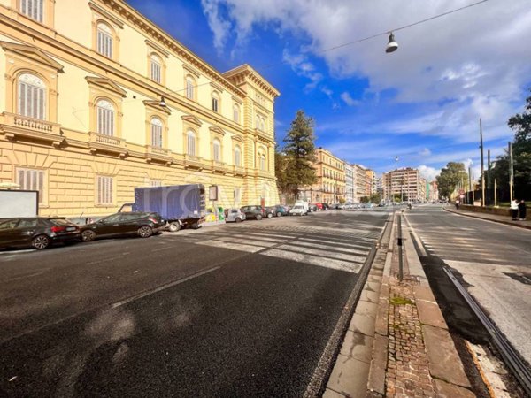 appartamento in affitto a Napoli in zona Chiaia