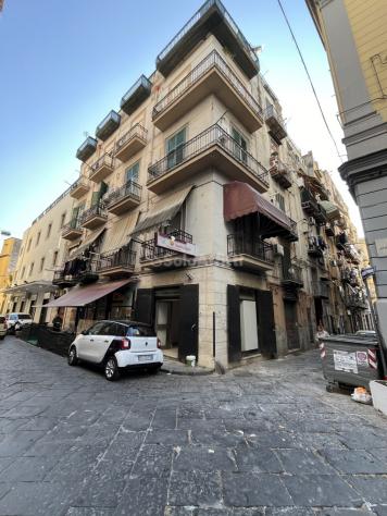 locale commerciale in affitto a Napoli in zona Mercato