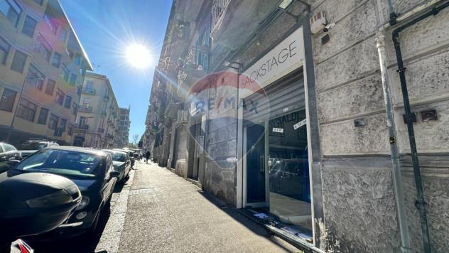 locale commerciale in affitto a Napoli in zona Vomero