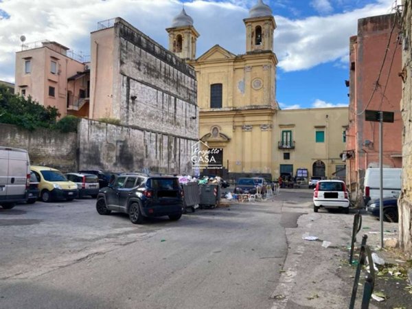 locale commerciale in affitto a Napoli in zona Ponticelli