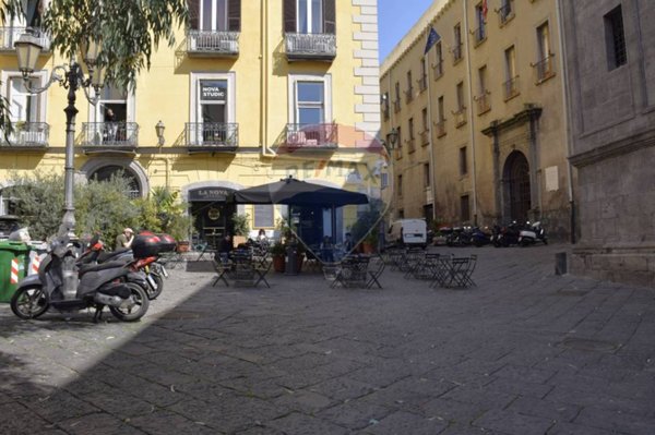 locale commerciale in affitto a Napoli