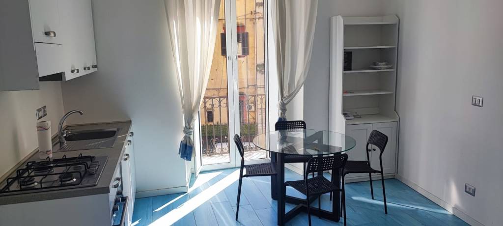 appartamento in affitto a Napoli in zona Stella