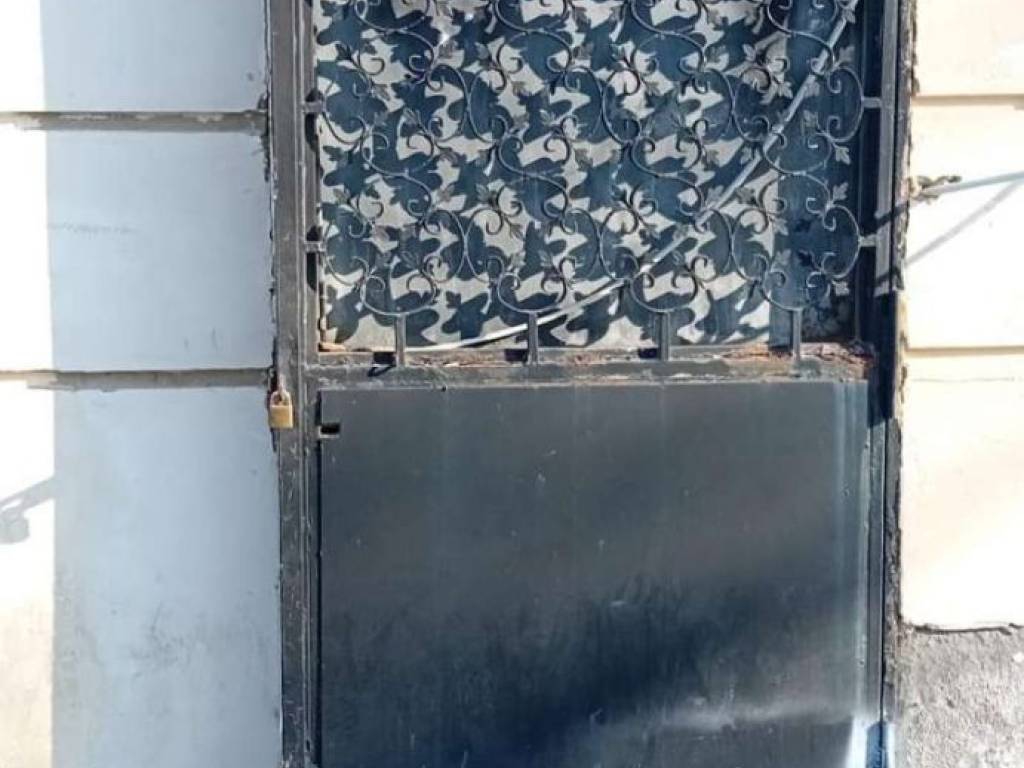 negozio in affitto a Napoli in zona Bagnoli
