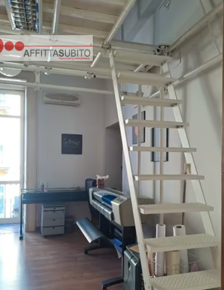 ufficio in affitto a Napoli in zona Pendino / San Giuseppe