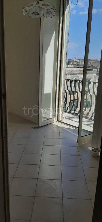 ufficio in affitto a Napoli in zona Stella