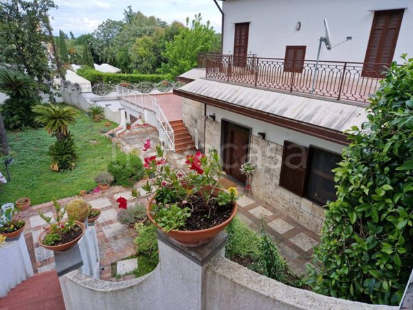 casa indipendente in affitto a Napoli in zona Capodimonte / Colli Aminei