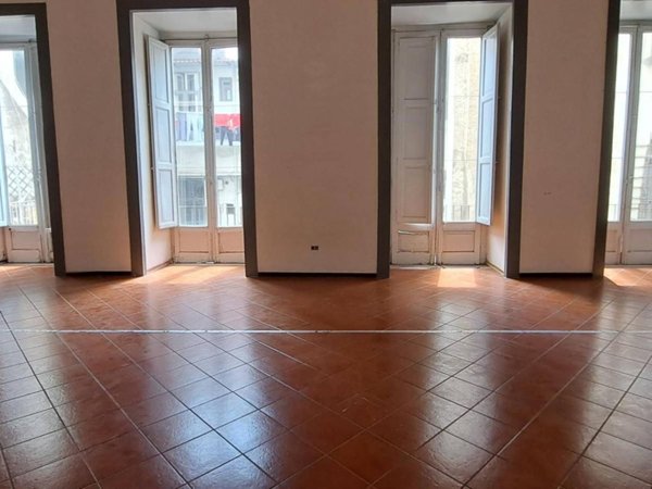 appartamento in affitto a Napoli in zona Stella