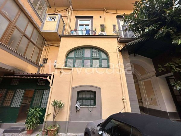 appartamento in affitto a Napoli in zona Chiaia