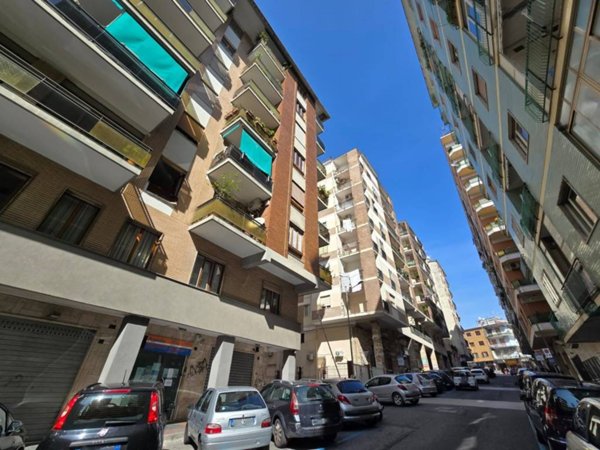 negozio in affitto a Napoli in zona Camaldoli