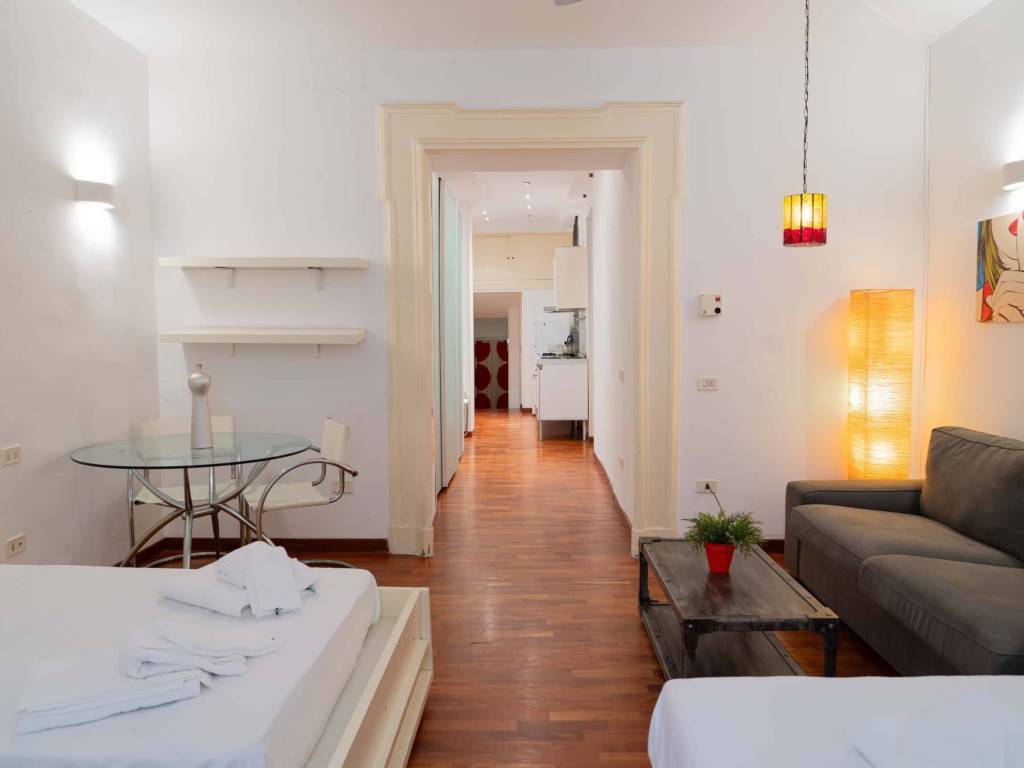appartamento in affitto a Napoli in zona Chiaia