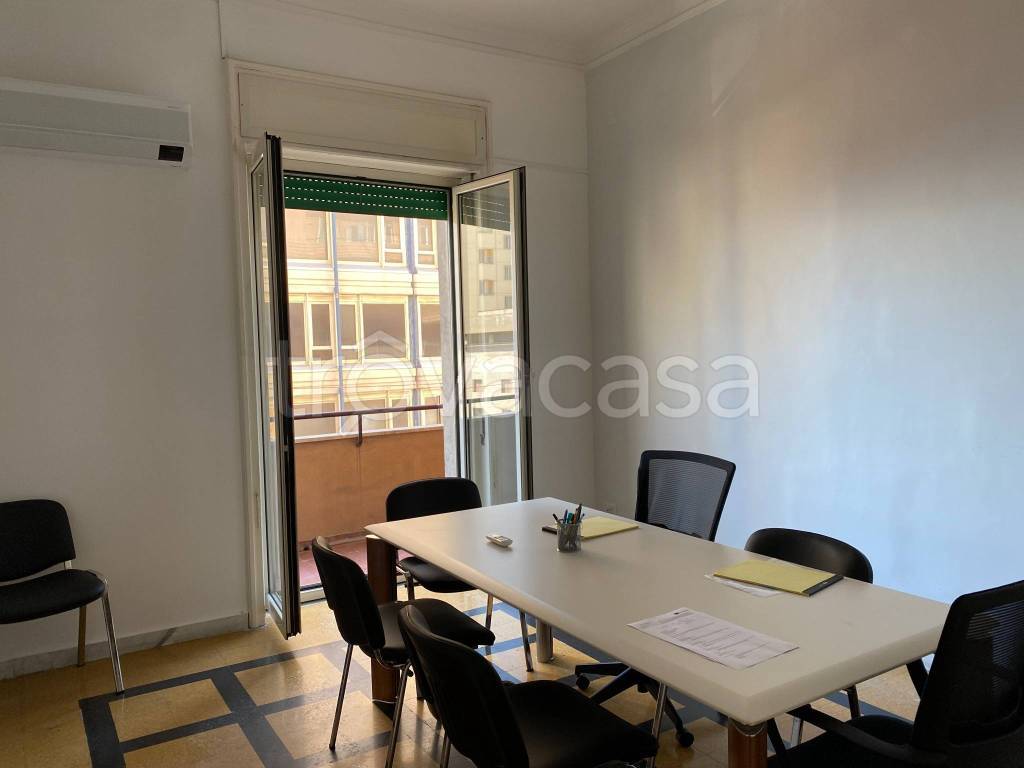 appartamento in affitto a Napoli in zona Porto