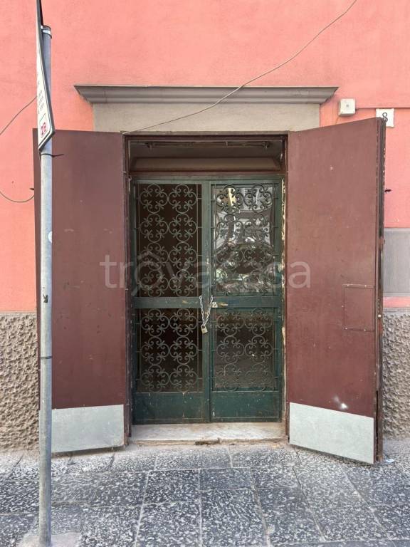 monolocale in affitto a Napoli in zona Chiaia