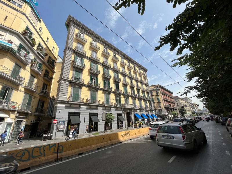 locale commerciale in affitto a Napoli in zona Pendino / San Giuseppe