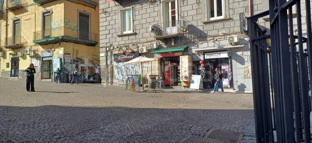 trivano in affitto a Napoli
