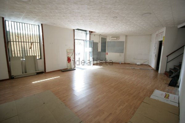 locale commerciale in affitto a Napoli in zona Secondigliano