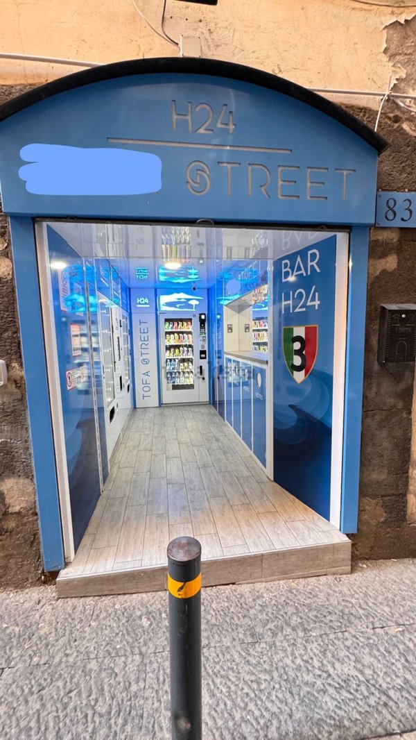 negozio in affitto a Napoli