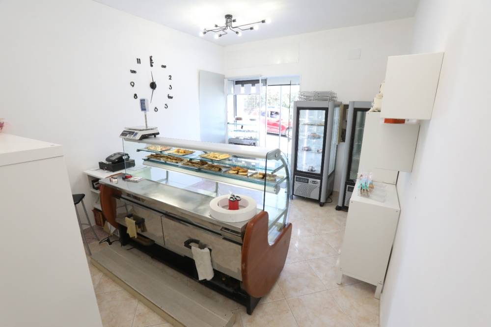 negozio in affitto a Napoli