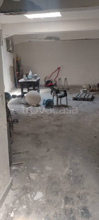 trivano in affitto a Napoli in zona Mercato