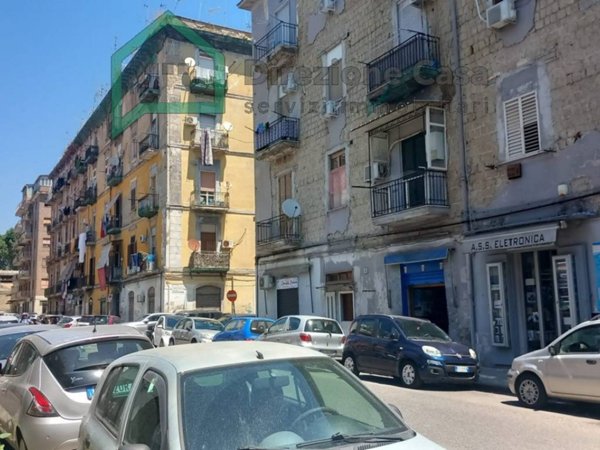 locale commerciale in affitto a Napoli