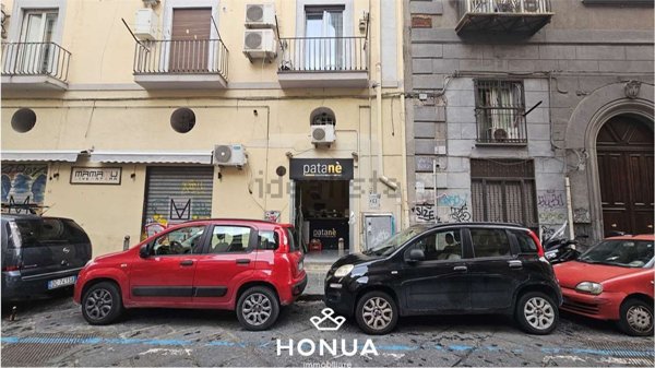 locale commerciale in affitto a Napoli