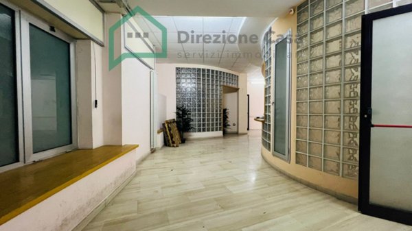locale commerciale in affitto a Napoli