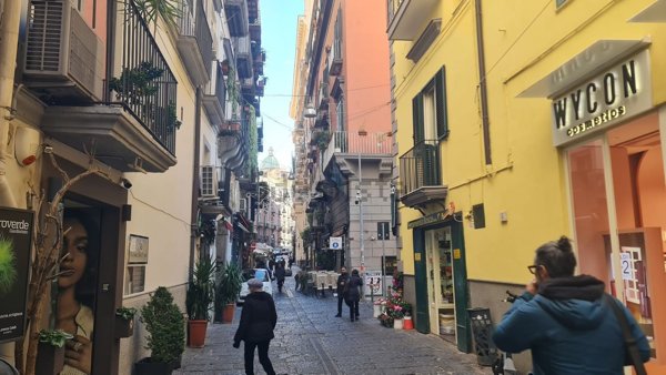appartamento in affitto a Napoli in zona Chiaia