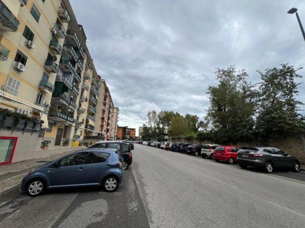 locale commerciale in affitto a Napoli in zona Posillipo