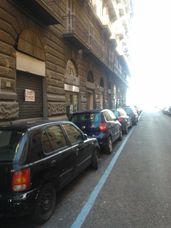 locale commerciale in affitto a Napoli in zona San Ferdinando