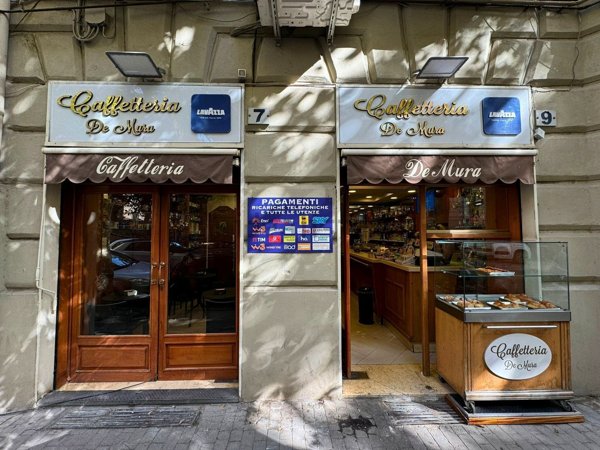 negozio in affitto a Napoli in zona Vomero